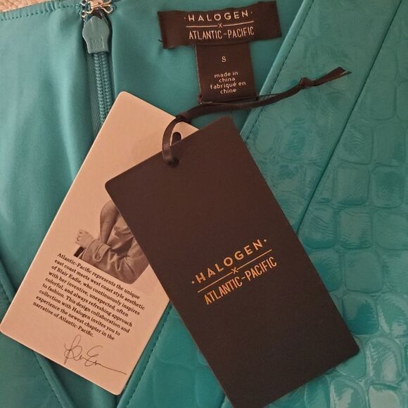 NEW Halogen x Atlantic-Pacific Croc Embossed Faux Leather Shift Dress size Small - Picture 12 of 13